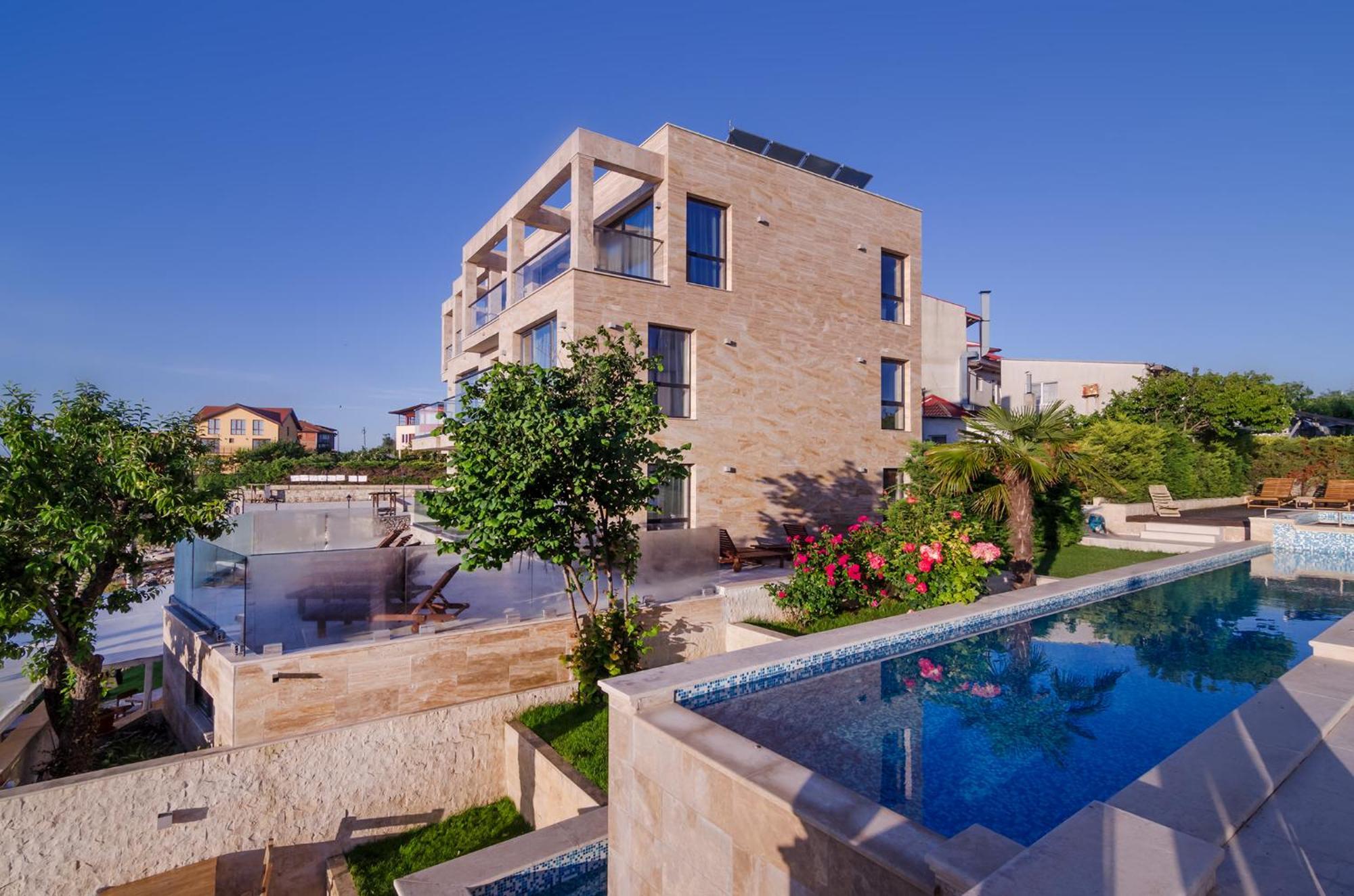 Villa Ambra Tyulenovo Exterior photo